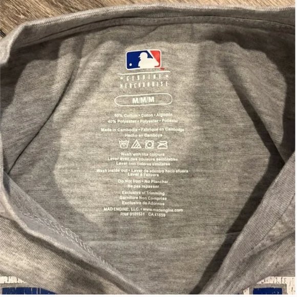 MLB Official Toronto Blue Jays grey shirt size medium nwt - Picture 3 of 3